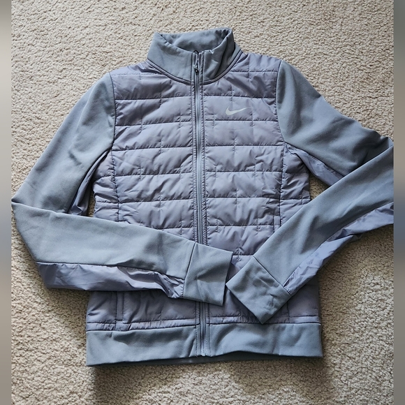 Nike Running Therma-FIT synthetic filled jacket in grey - Picture 11 of 15